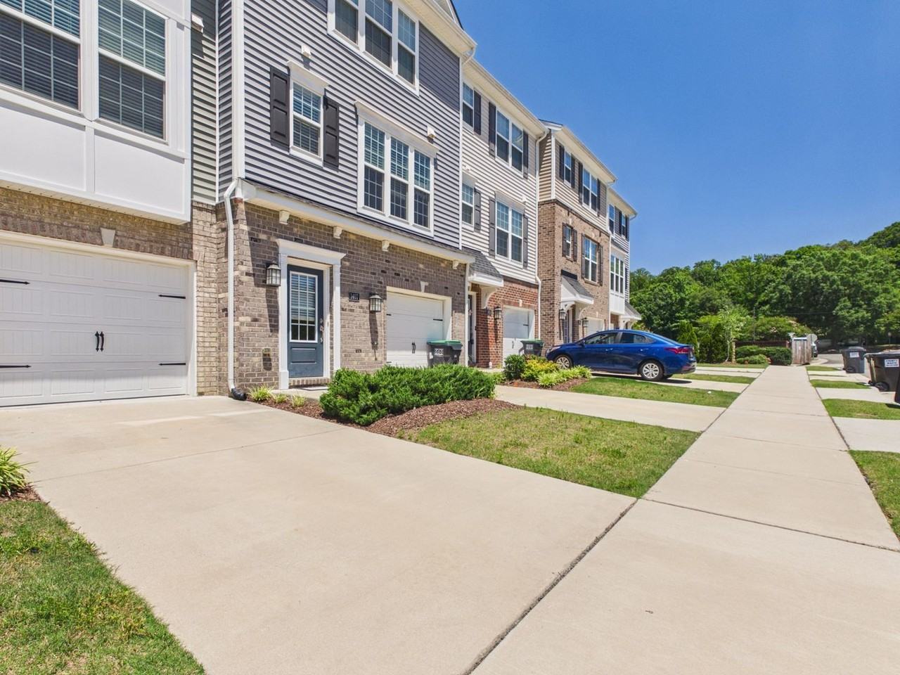1405 Kerr Dr - Photo 4 of 46