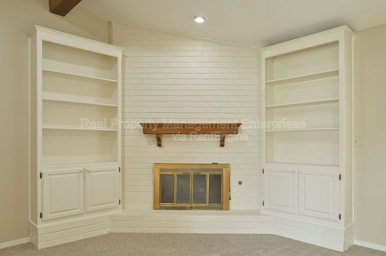7016 Stonycreek Dr - Photo 5 of 31