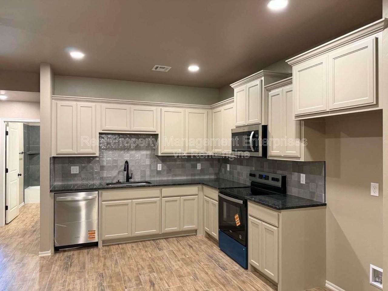 29174 Osage Hills Dr - Photo 6 of 40