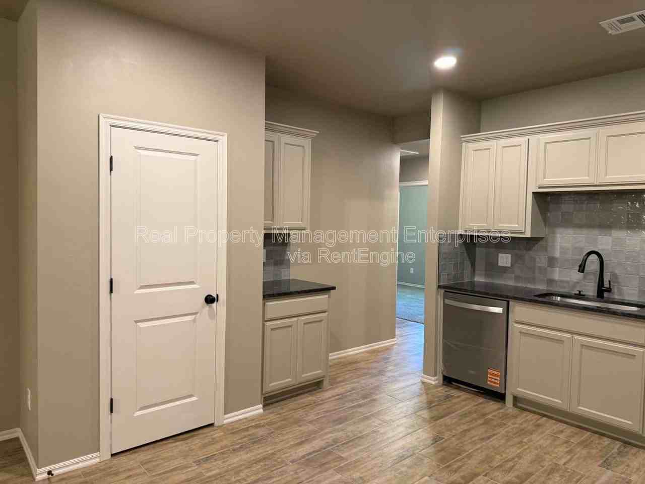 29174 Osage Hills Dr - Photo 7 of 40