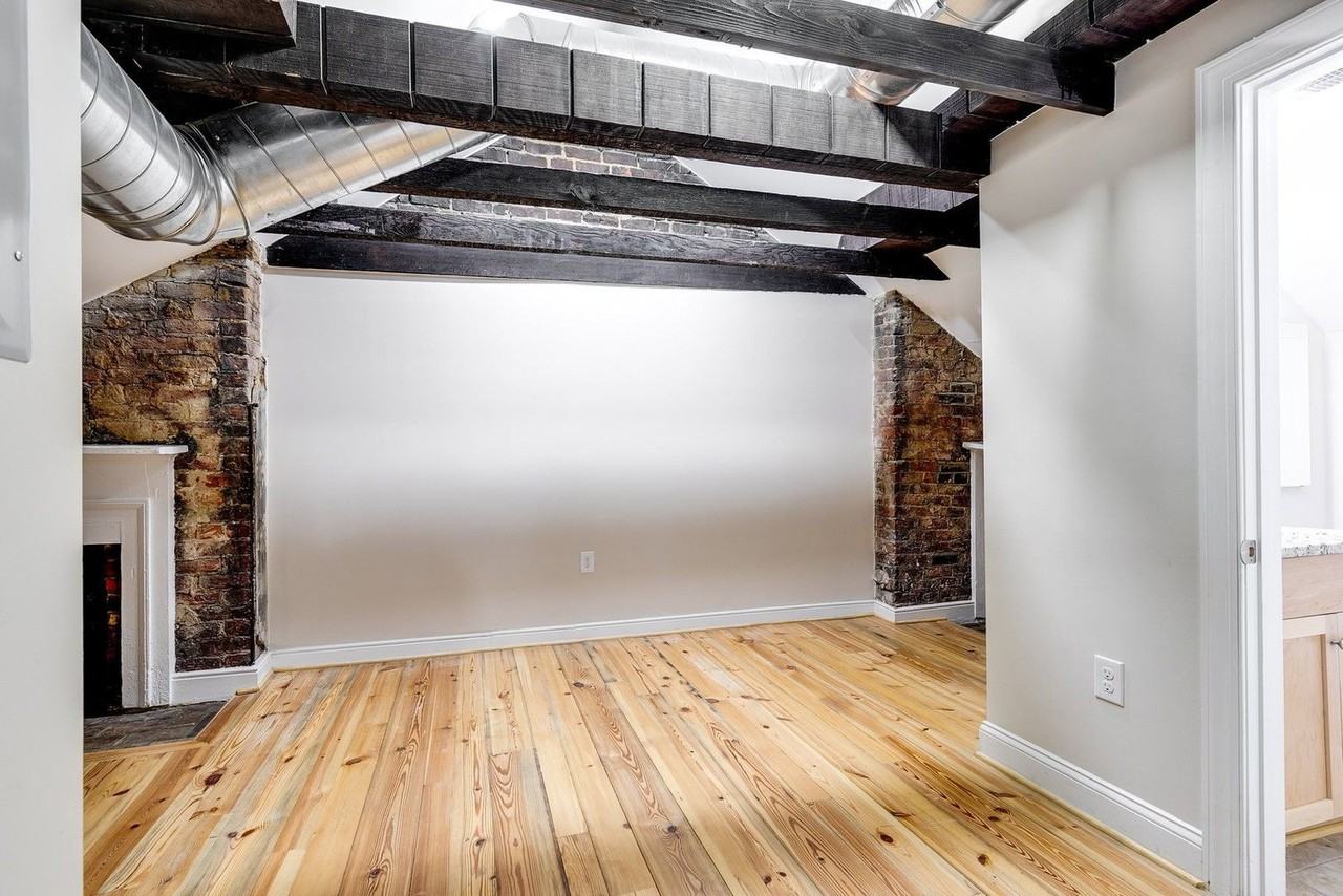 1710 E Franklin St #17 - Photo 7 of 23