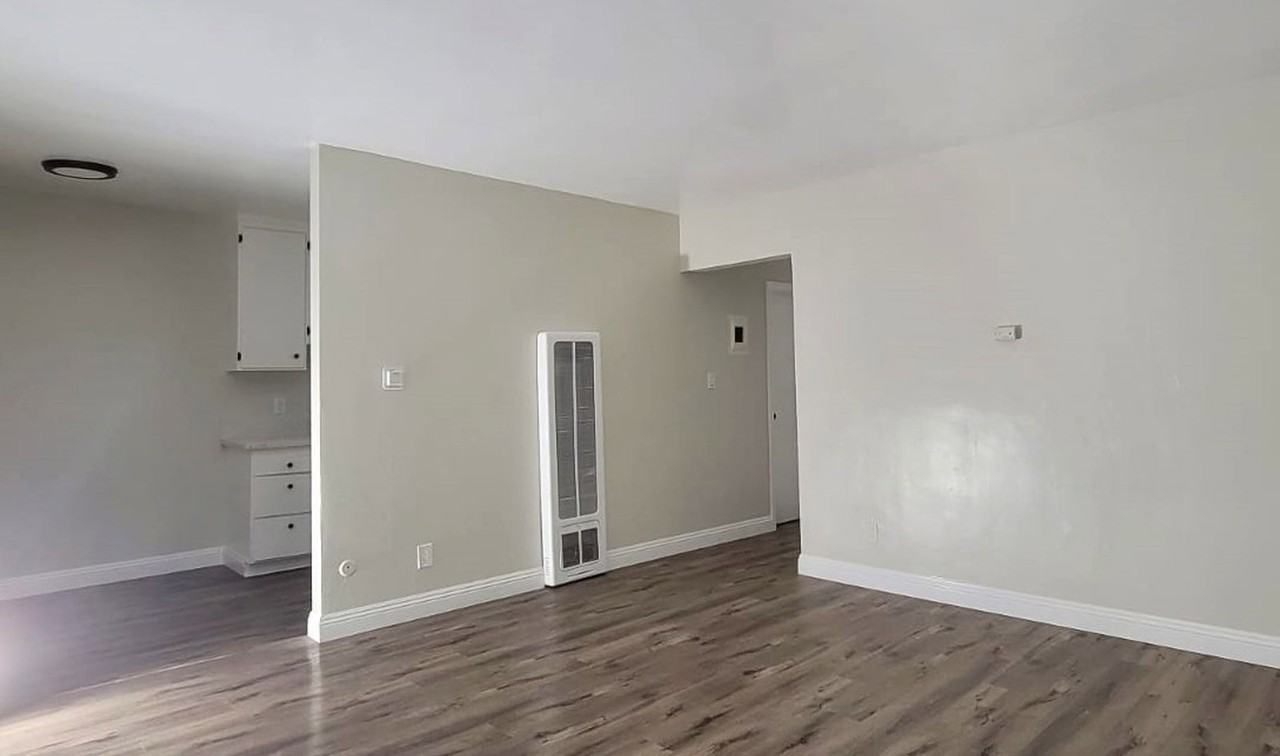 849 W Vernon Ave #4A - Photo 4 of 6