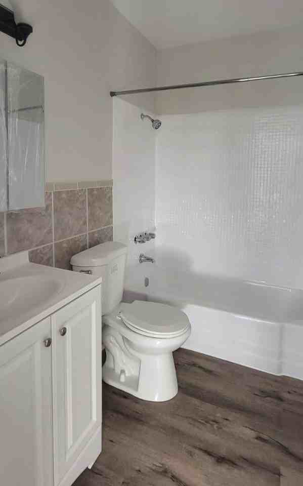 849 W Vernon Ave #4A - Photo 6 of 6