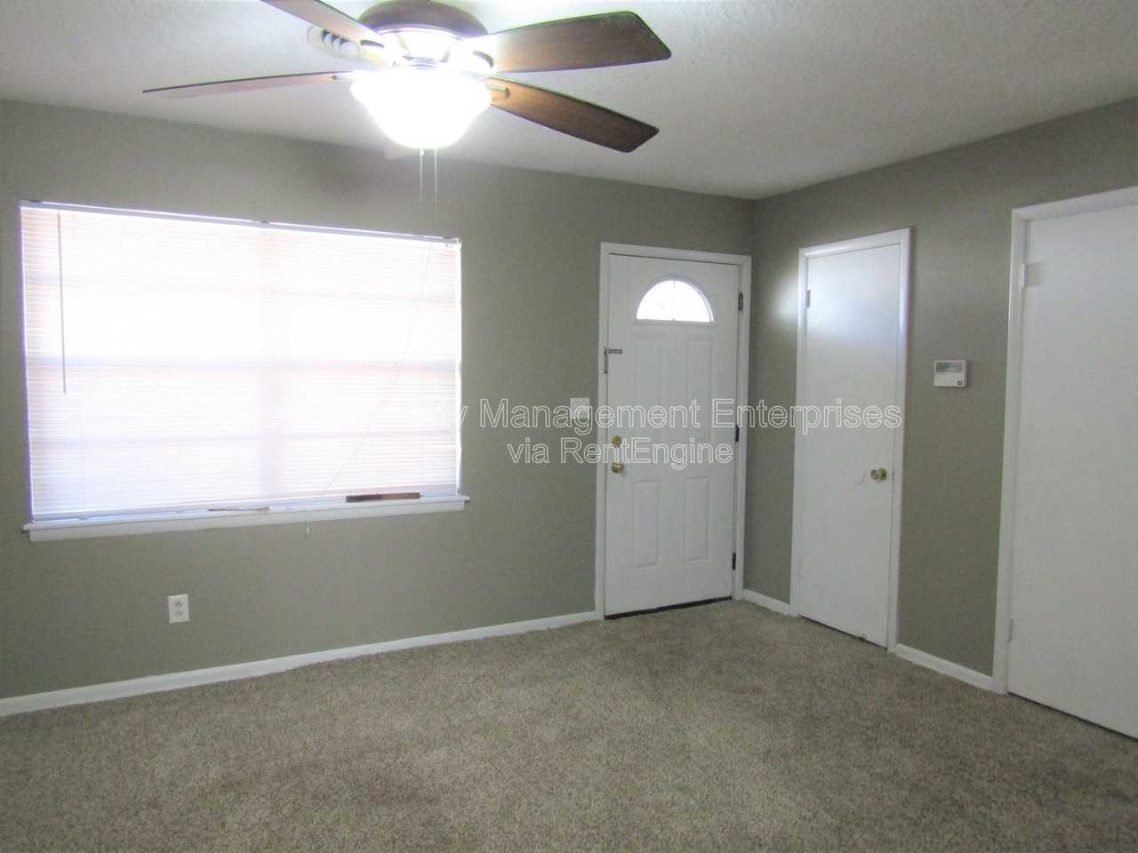 1214 Beaumont St - Photo 2 of 13