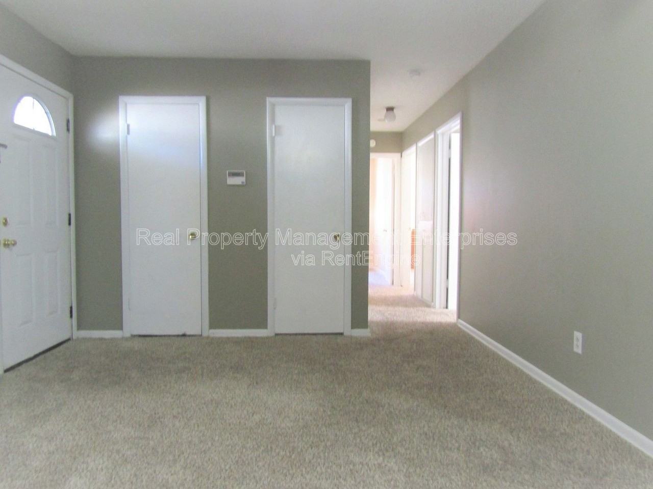 1214 Beaumont St - Photo 4 of 13