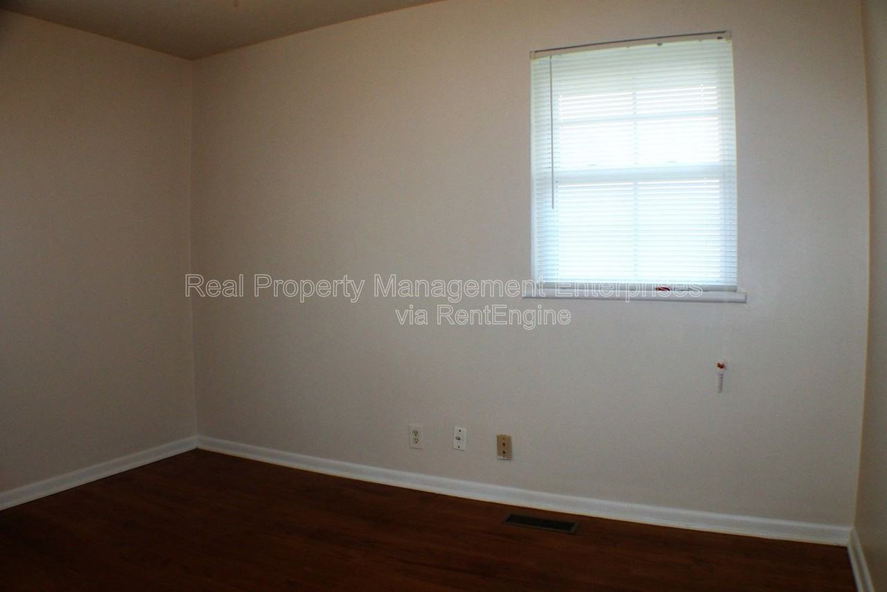 516 Inwood Dr - Photo 4 of 16