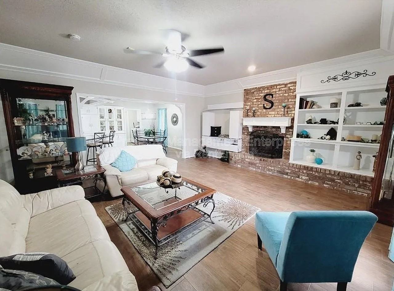 1336 Sw 109th Pl - Photo 4 of 23