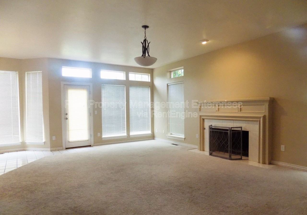 10018 Birkenhead Ct - Photo 5 of 19