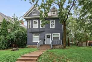 812 7th St Se - Photo 1 of 1