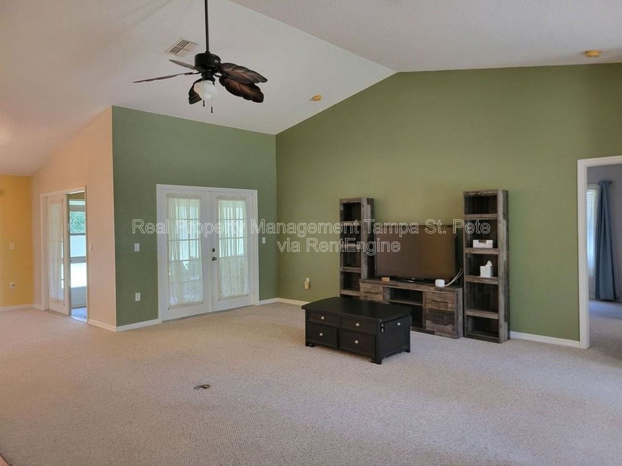 12263 Birch St - Photo 7 of 31