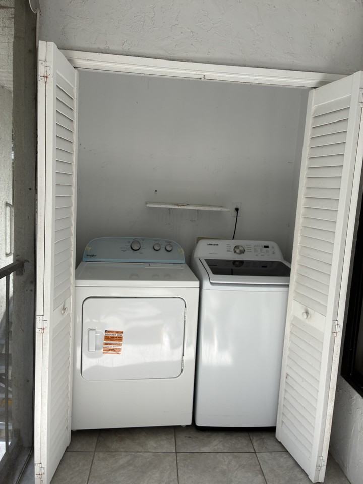 705 Northlake Dr #705 - Photo 4 of 27