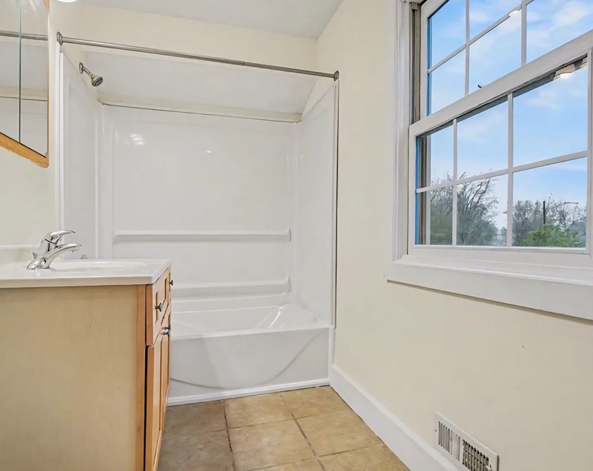 134 Goshen Ave #NA - Photo 2 of 16