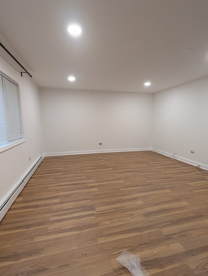 6361 N Paulina St #1B - Photo 3 of 8