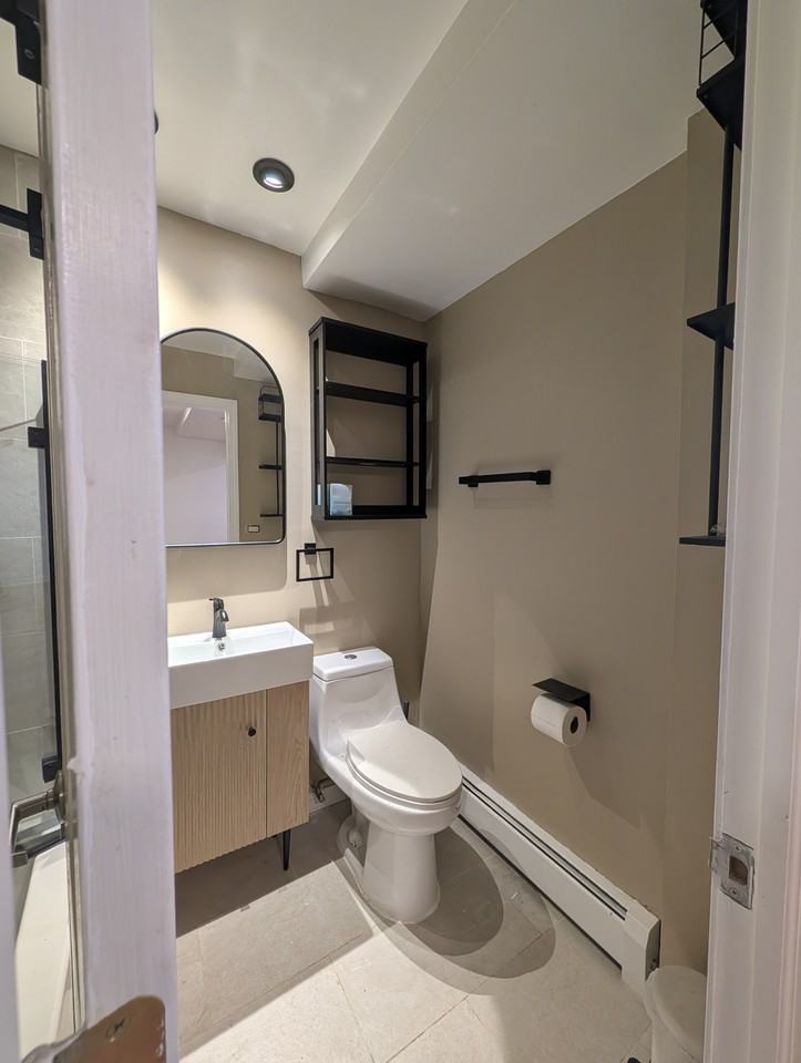 6361 N Paulina St #1B - Photo 4 of 8