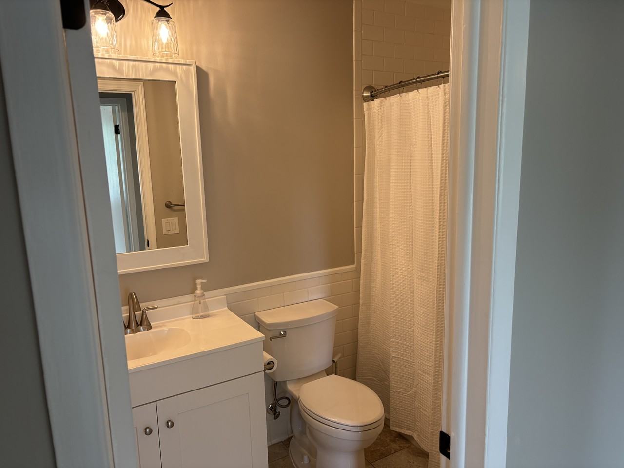 7050 Villa Dr #5 - Photo 2 of 25