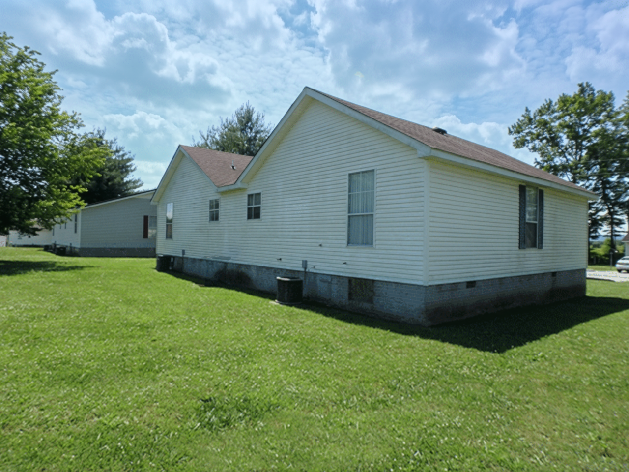 137 Dogwood Pointe Dr #2 - Photo 2 of 15