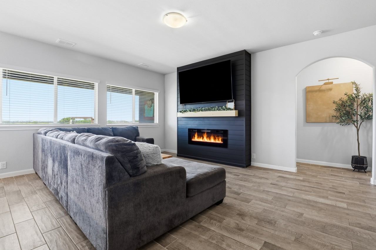 1032 Fairfax Dr #NA - Photo 4 of 28