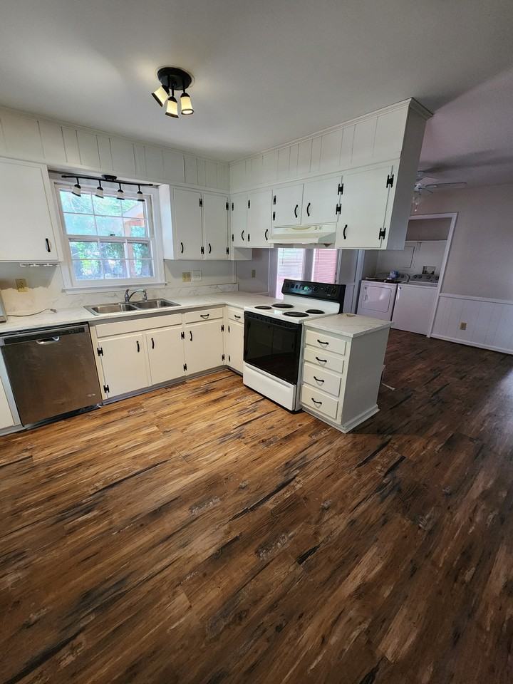 2312 Sierra Dr #NA - Photo 2 of 14