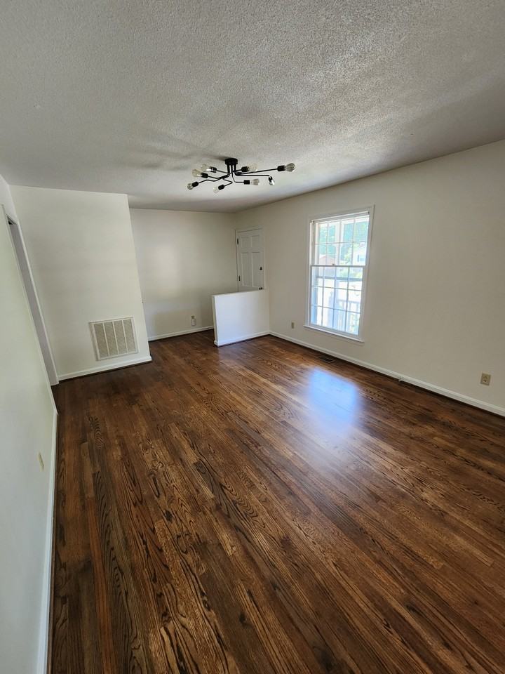 2312 Sierra Dr #NA - Photo 3 of 14