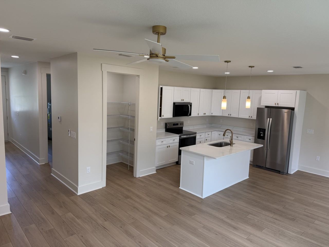 102 Grand Lagoon Shores Dr #1 - Photo 6 of 31