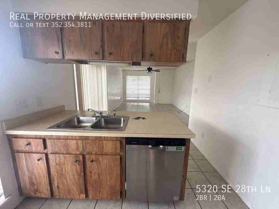 5320 Se 28th Ln - Photo 6 of 14