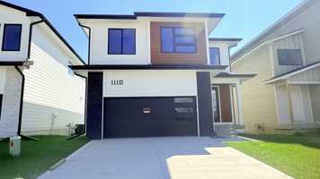 featured image of 1110 Nw Sproul Dr #NA
