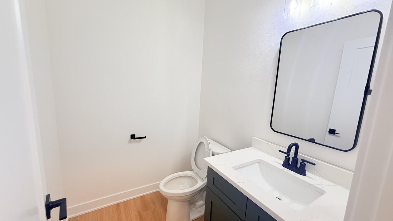 1100 Nw Sproul Dr #NA - Photo 6 of 34