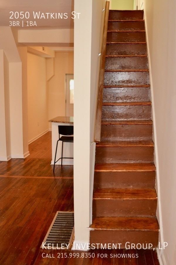 2050 Watkins St - Photo 7 of 40