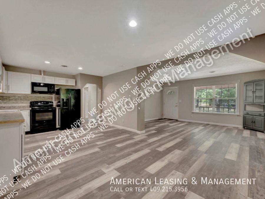 1301 Spring Lake Dr - Photo 4 of 18