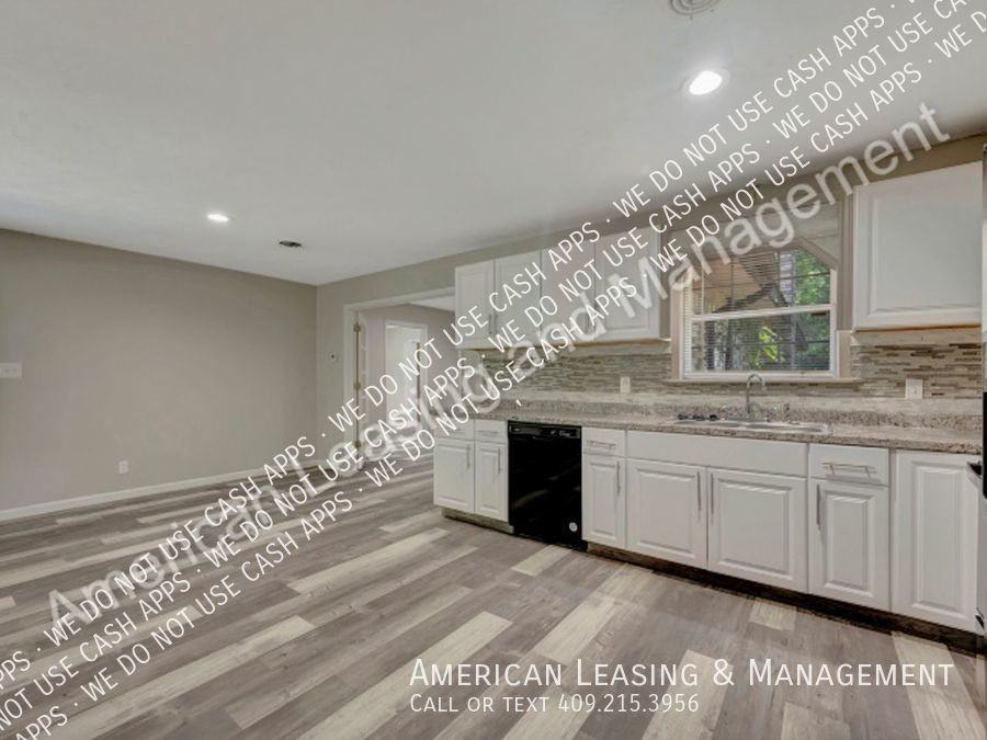 1301 Spring Lake Dr - Photo 7 of 18