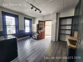 featured image of 123 South St #1
