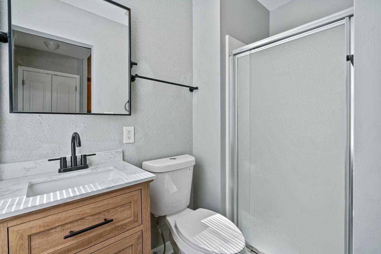 7 Greeley St - Photo 6 of 26