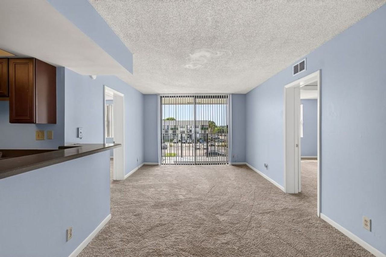 724 Executive Center Dr #31 - Photo 3 of 30