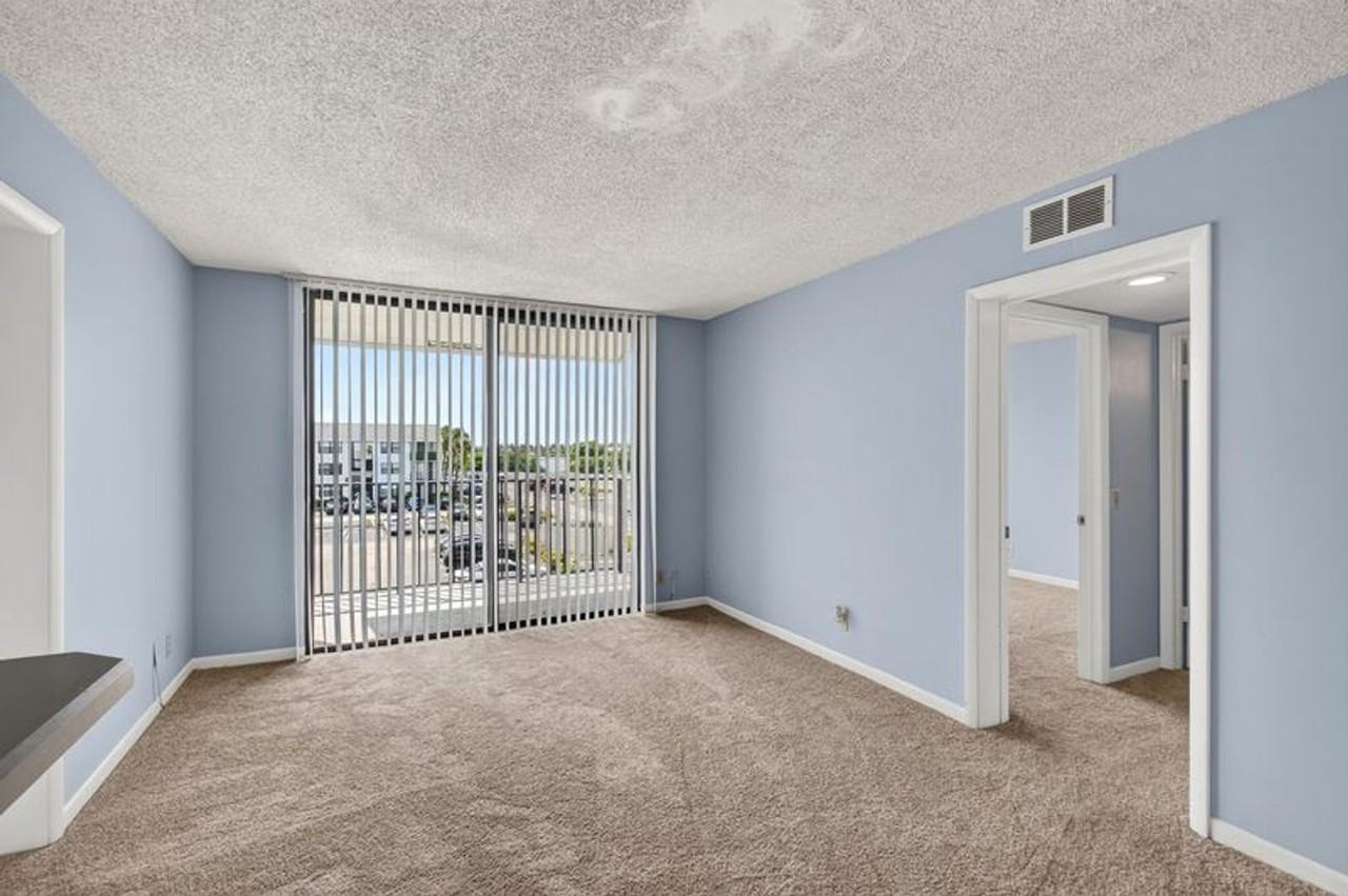 724 Executive Center Dr #31 - Photo 5 of 30