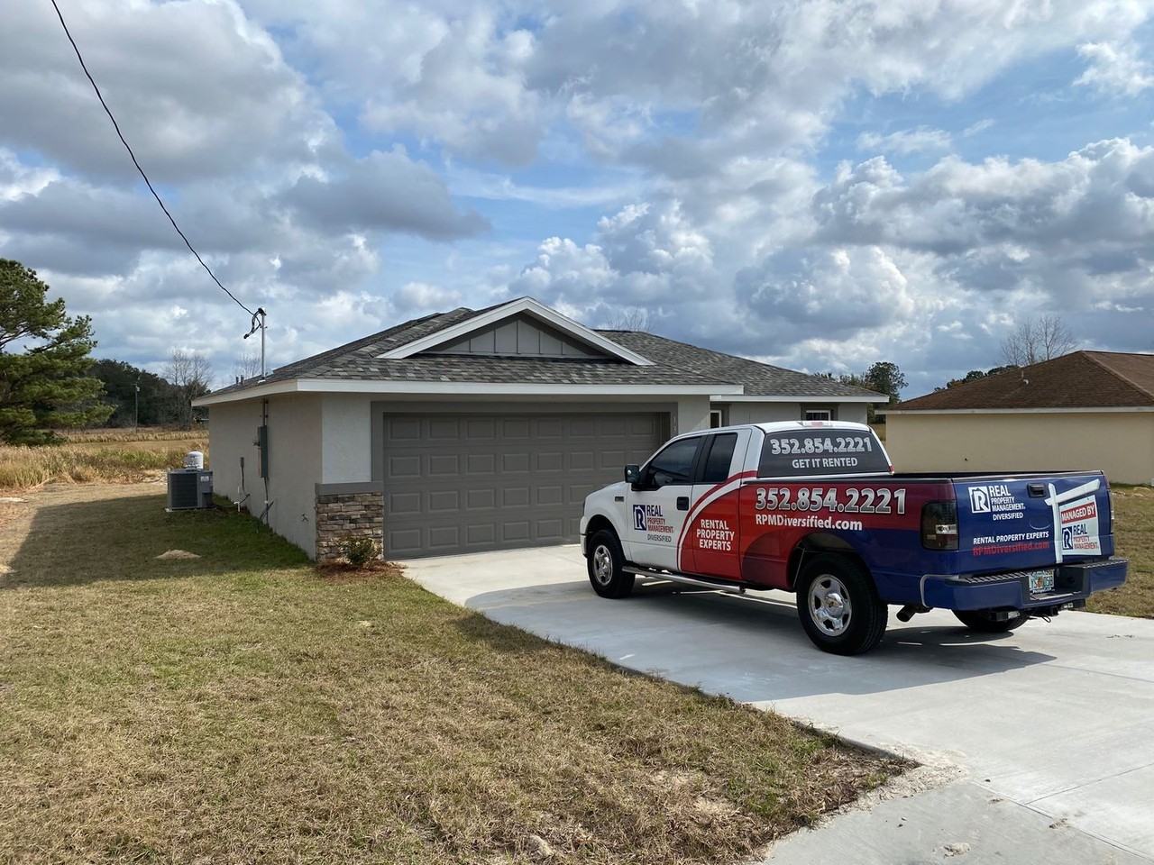 137 Juniper Loop Cir - Photo 2 of 32