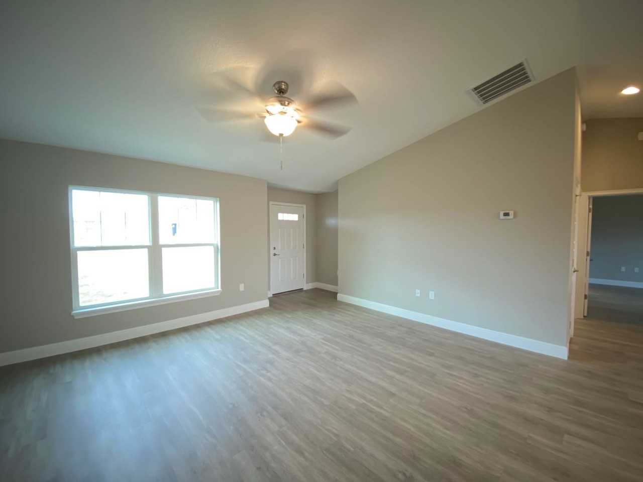 137 Juniper Loop Cir - Photo 6 of 32