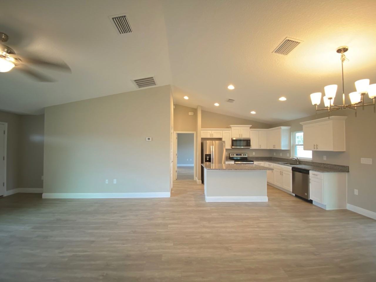 137 Juniper Loop Cir - Photo 7 of 32