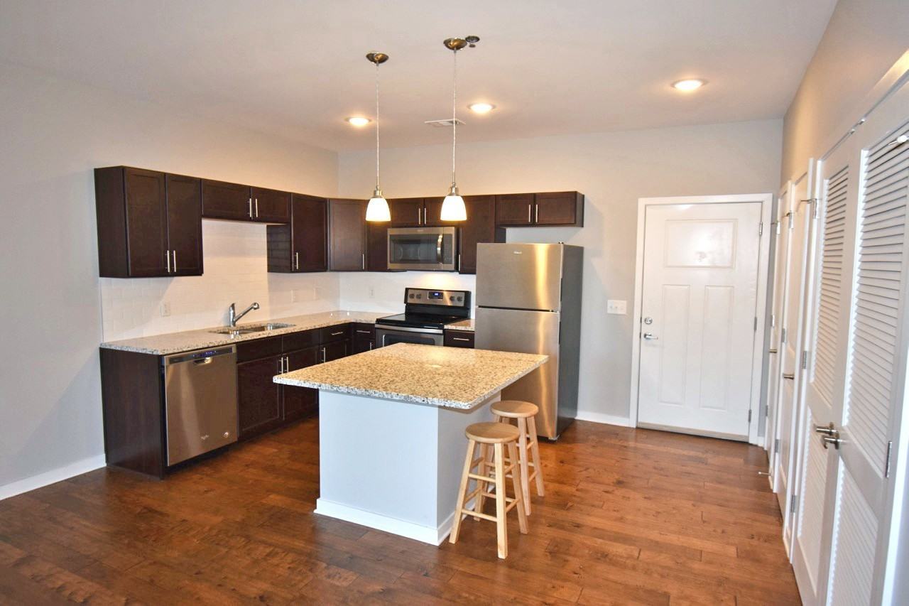 1118 Litton Ave #204
