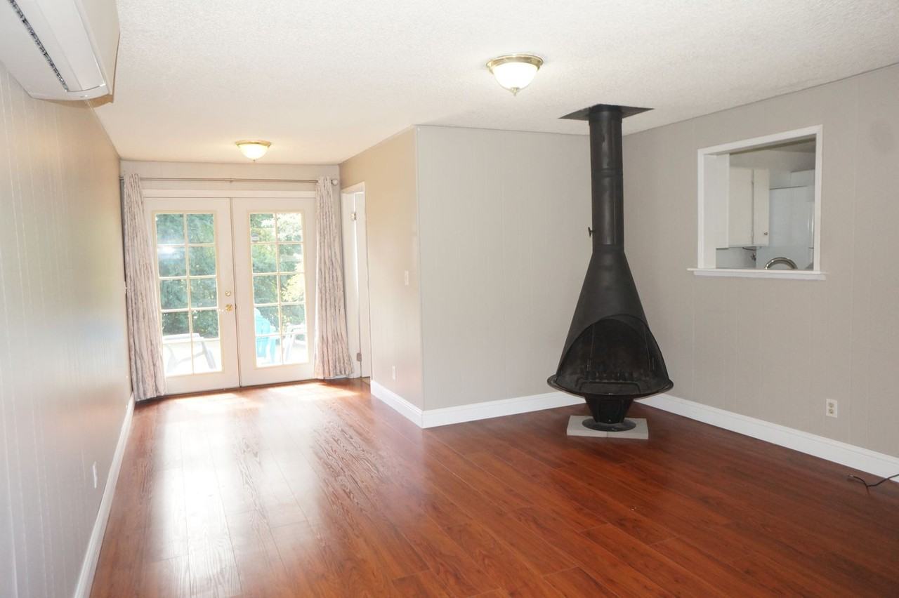 4623 Sw 47th Ave - Photo 5 of 17