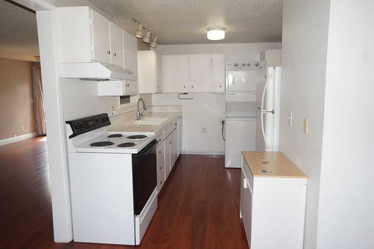 4623 Sw 47th Ave - Photo 7 of 17