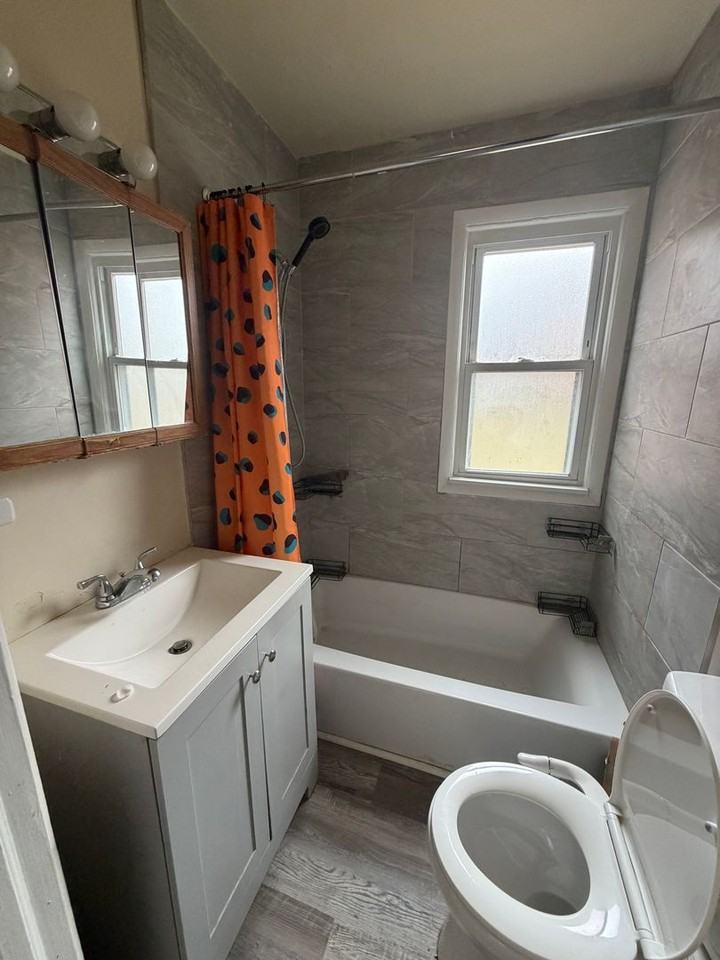 18639 Hazelwood St - Photo 6 of 11