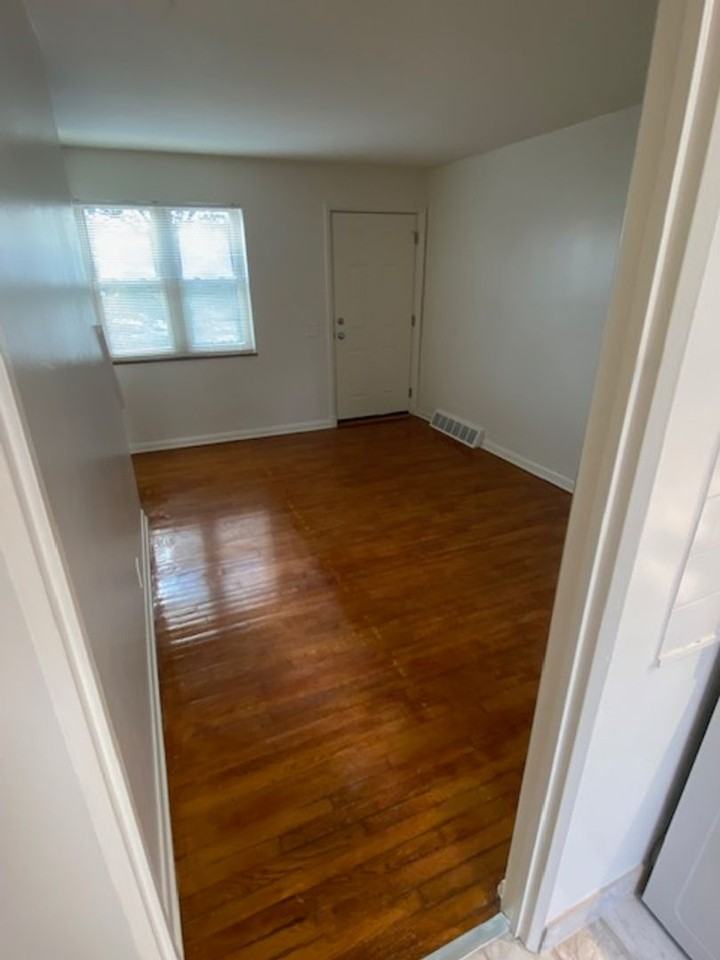 2112 Fulton Rd Nw - Photo 3 of 15