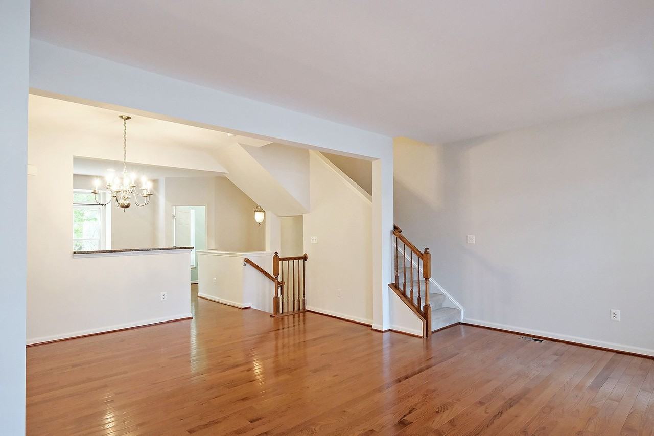 914 Bing Ln - Photo 2 of 27