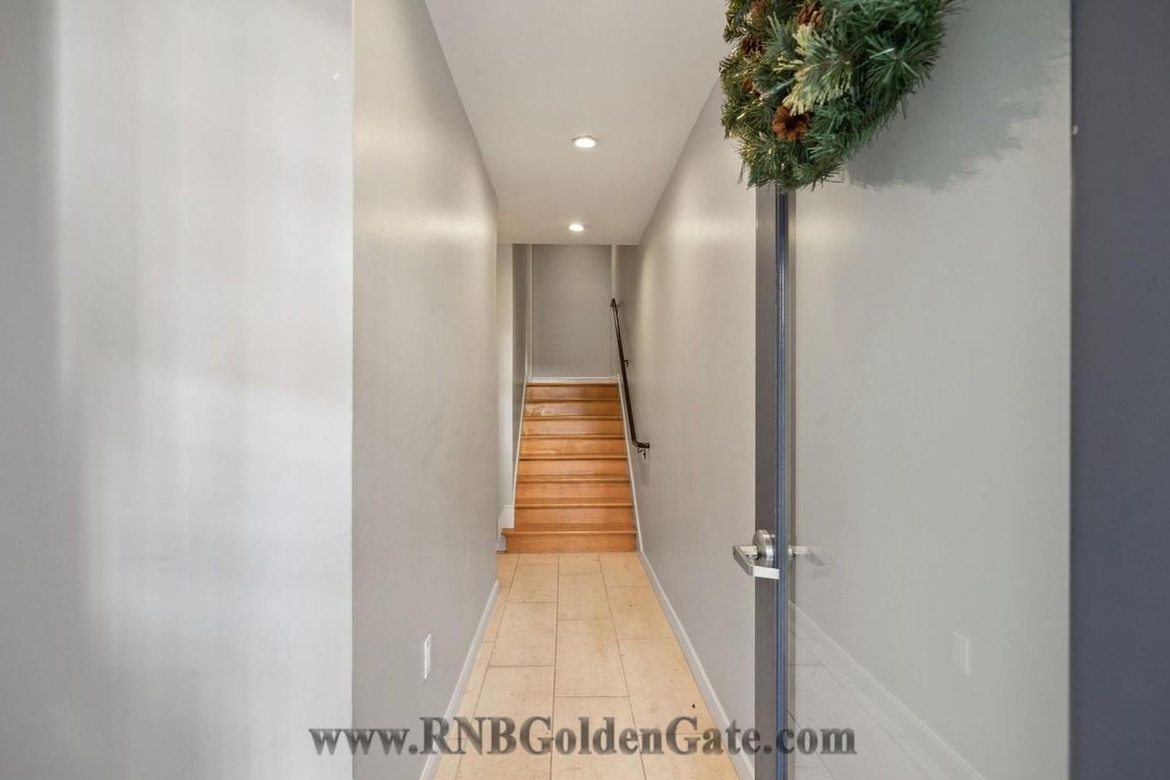 60 Bessie St #B - Photo 3 of 34