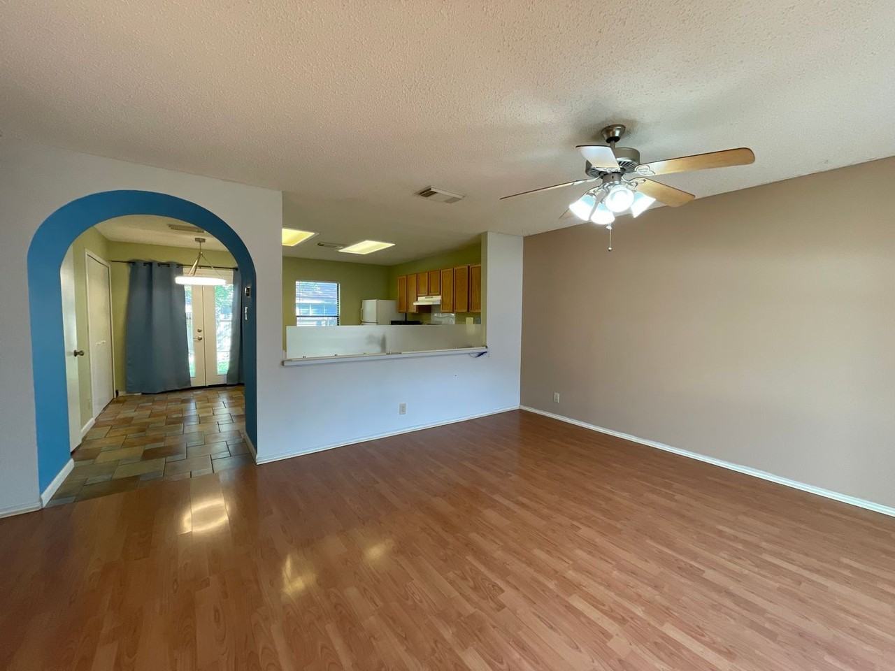 7926 Ruby Mdw - Photo 2 of 18