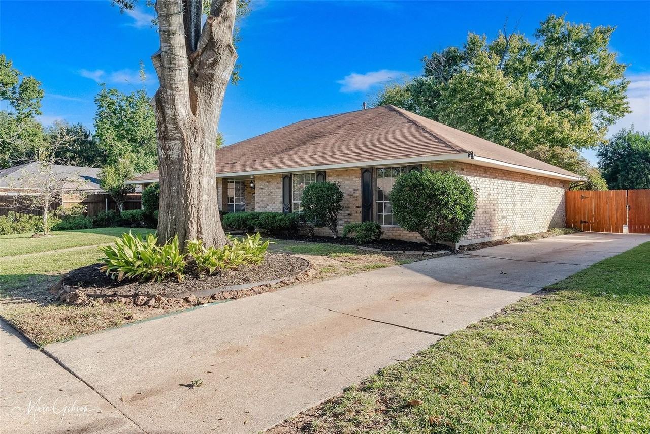 7617 Tampa Way - Photo 3 of 25