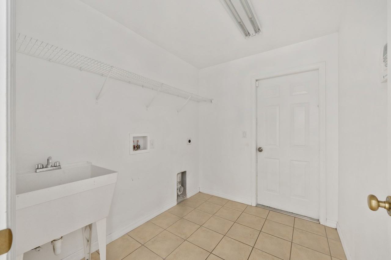 13055 Sw 76th Ct - Photo 7 of 32