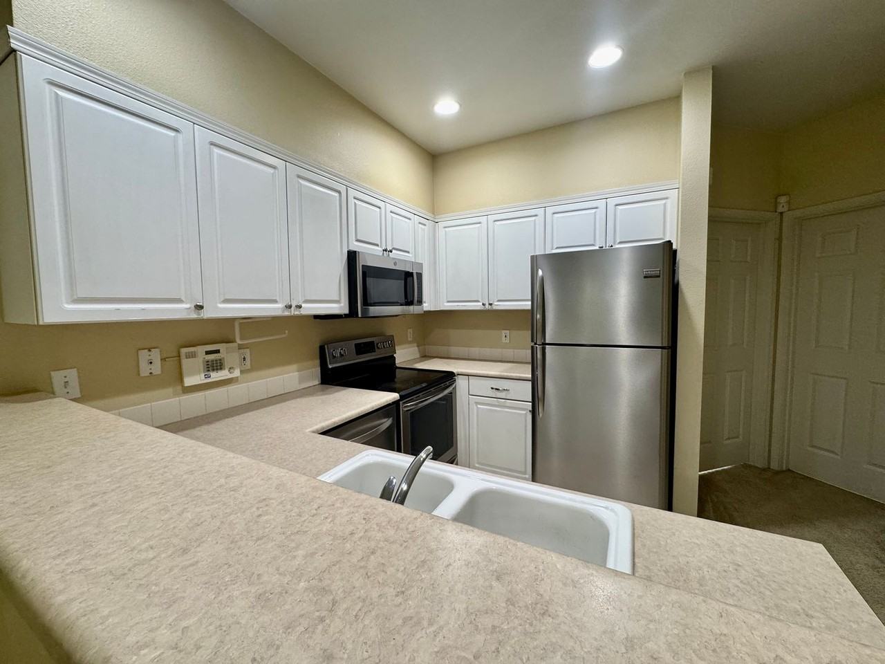 1800 Ne 40th St #A6 - Photo 4 of 19