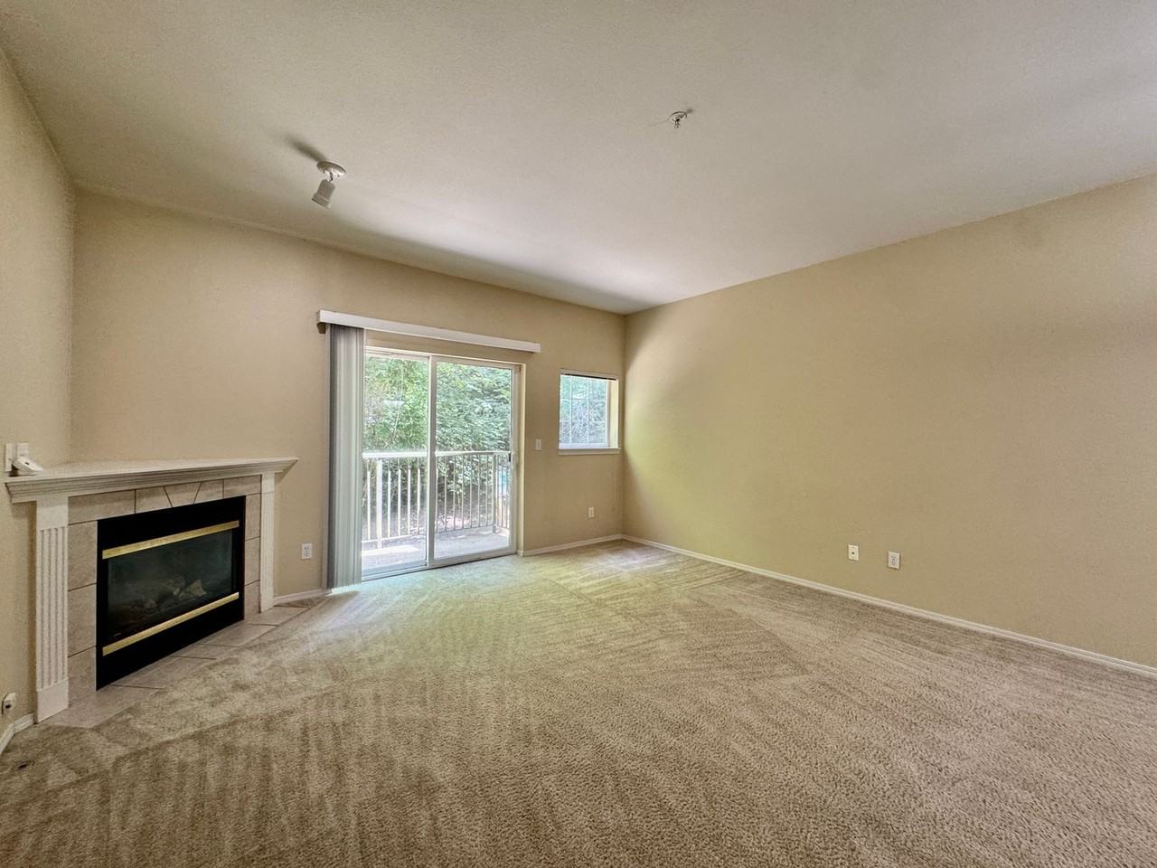 1800 Ne 40th St #A6 - Photo 6 of 19