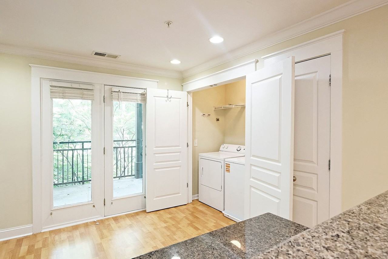 1850 Candlewood Ct #205 - Photo 5 of 17